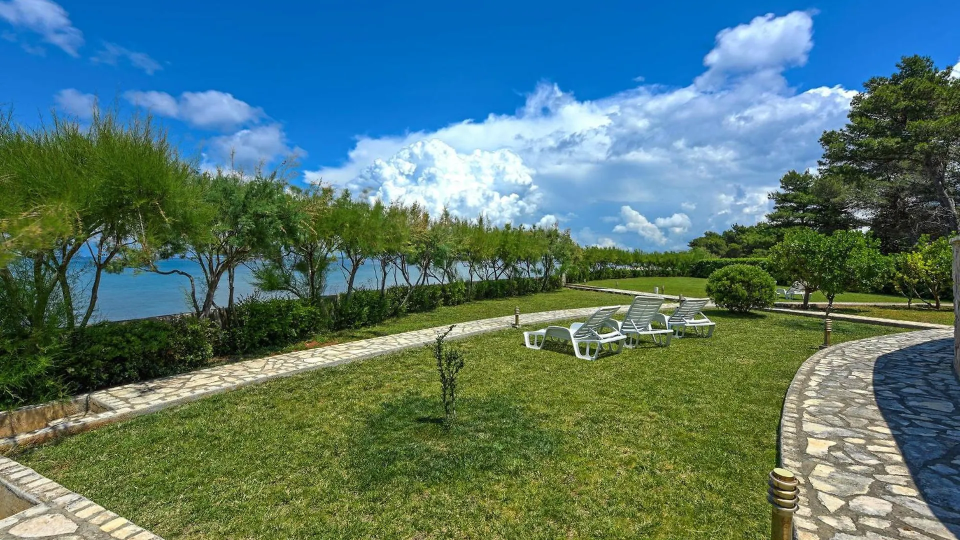 Nice Apartment In Ugljan With House Sea View