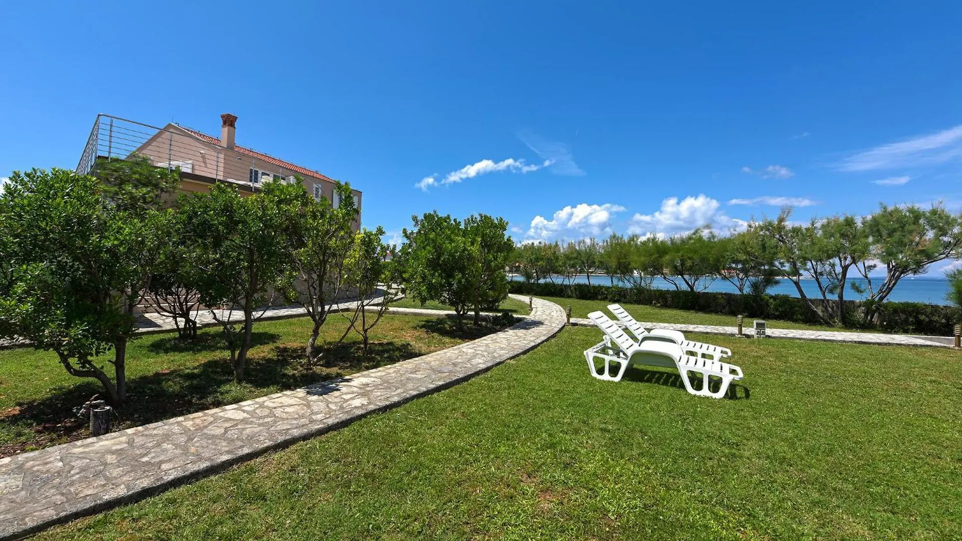 Nice Apartment In Ugljan With House Sea View